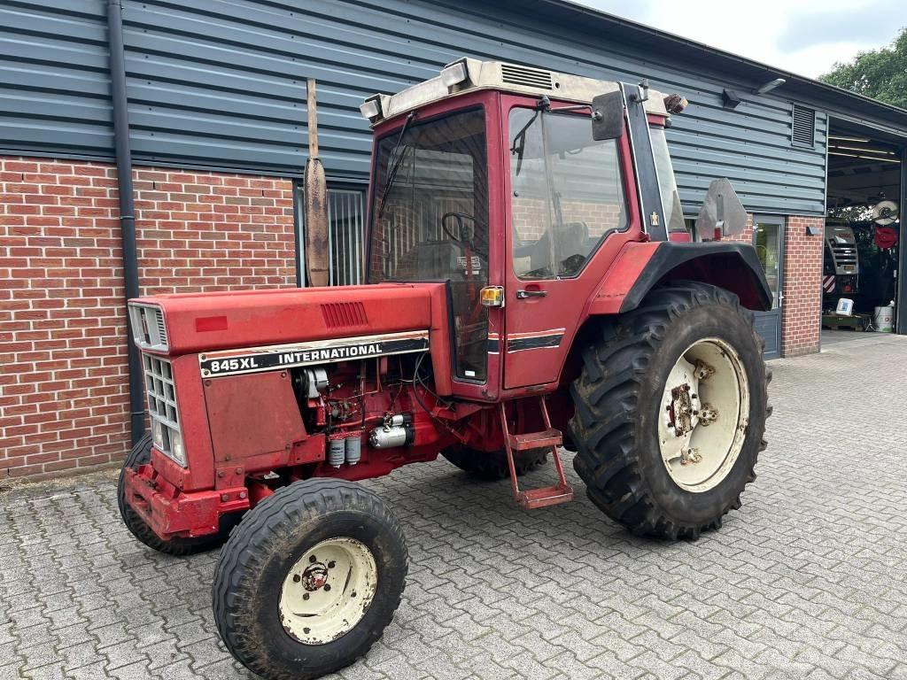 International 845 XL Tratores Agrícolas usados