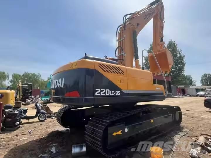 Hyundai 220 LC  9s Escavadoras de rastos