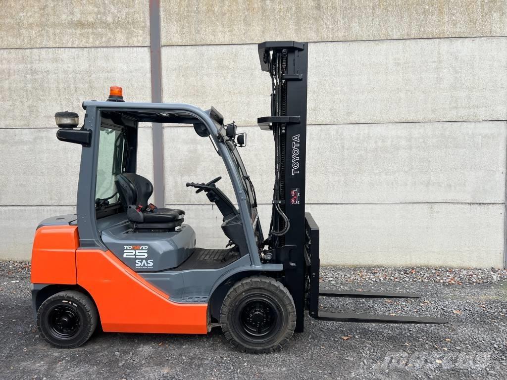 Toyota 02-8 FDF 25 Empilhadores Diesel