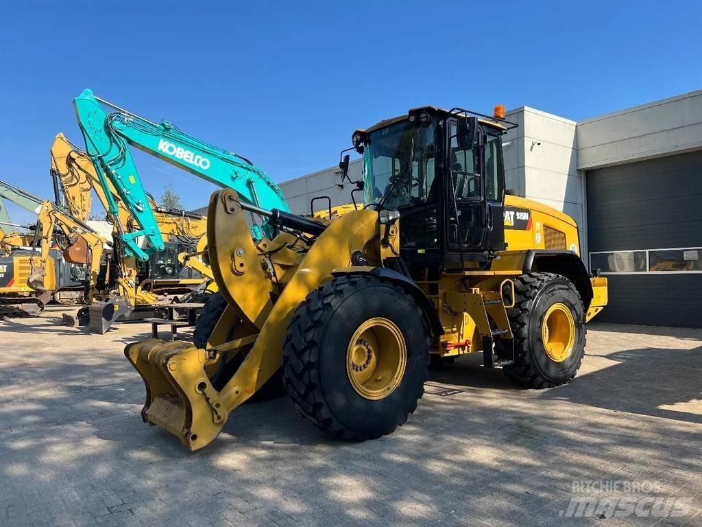 CAT 926M Pás carregadoras de rodas