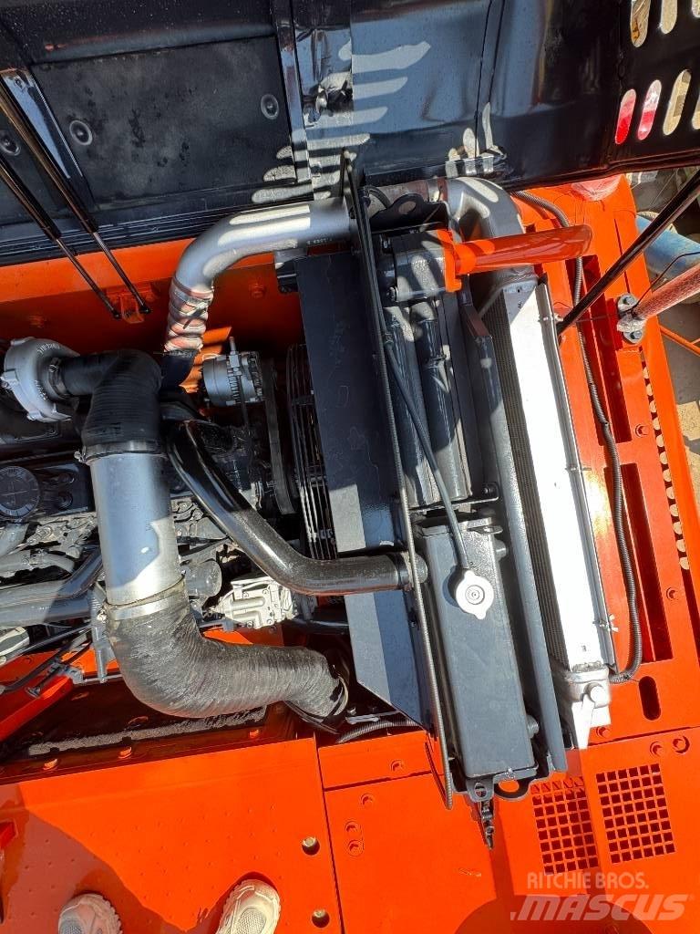 Doosan DX 300 LC Escavadoras de rastos