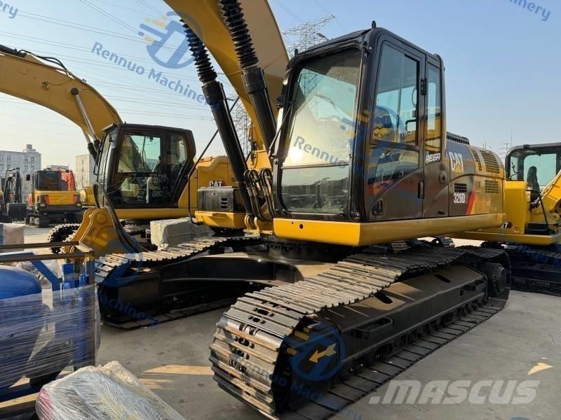 CAT 326D2 Escavadoras de rastos