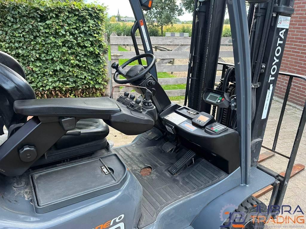 Toyota 02-8FGKF20 Empilhadores a gás