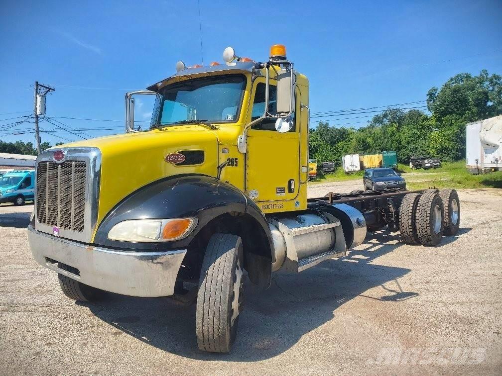 Peterbilt 348 Camiões de chassis e cabine