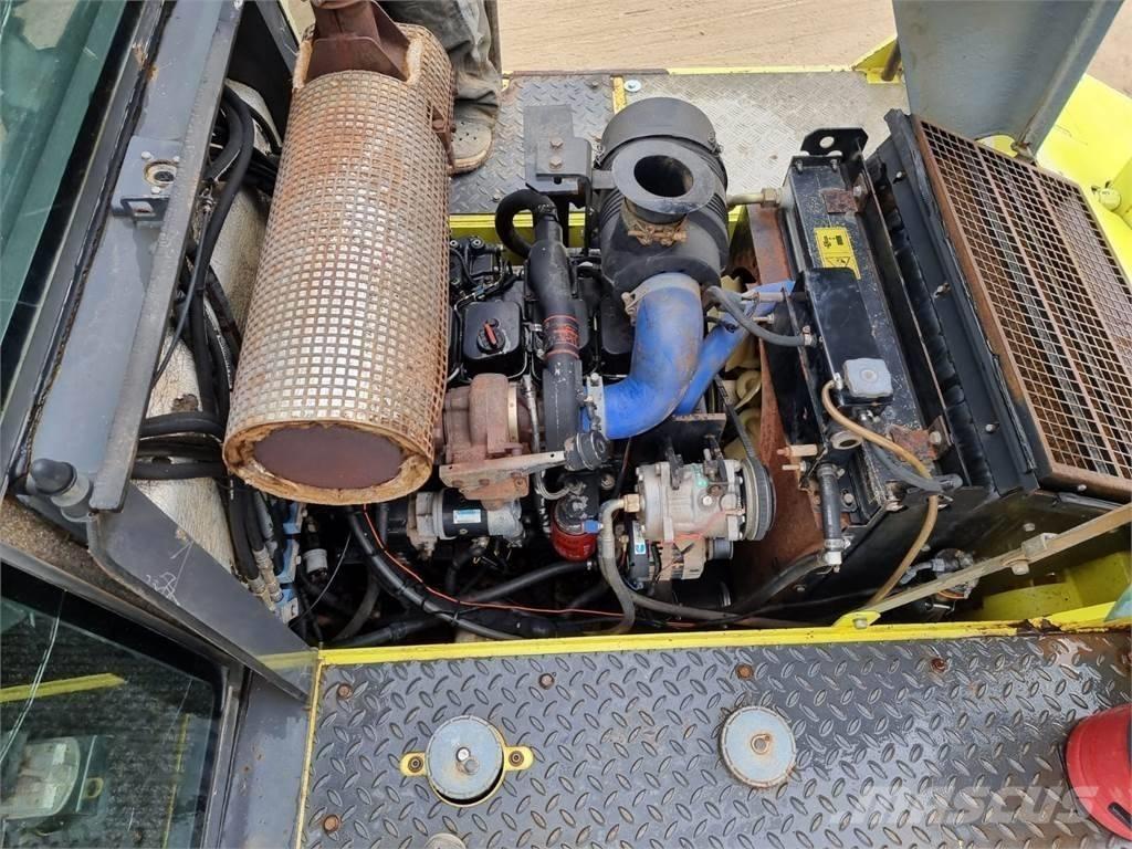 Ammann AP 240 Cilindros Compactadores de pneus