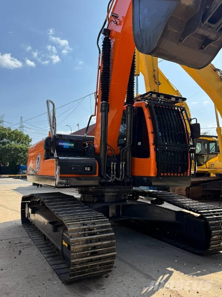 Doosan DX 225 LCA Escavadoras de rastos