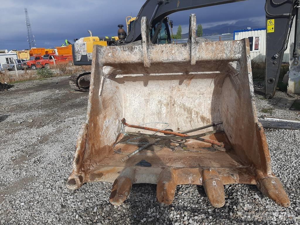 Hitachi ZX 670 LC H Escavadoras de rastos