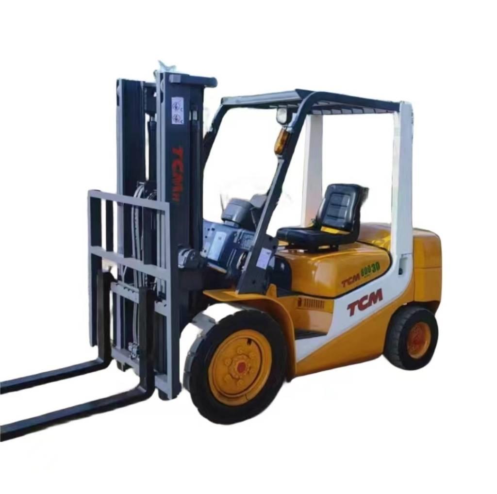 TCM FD30 Empilhadores Diesel