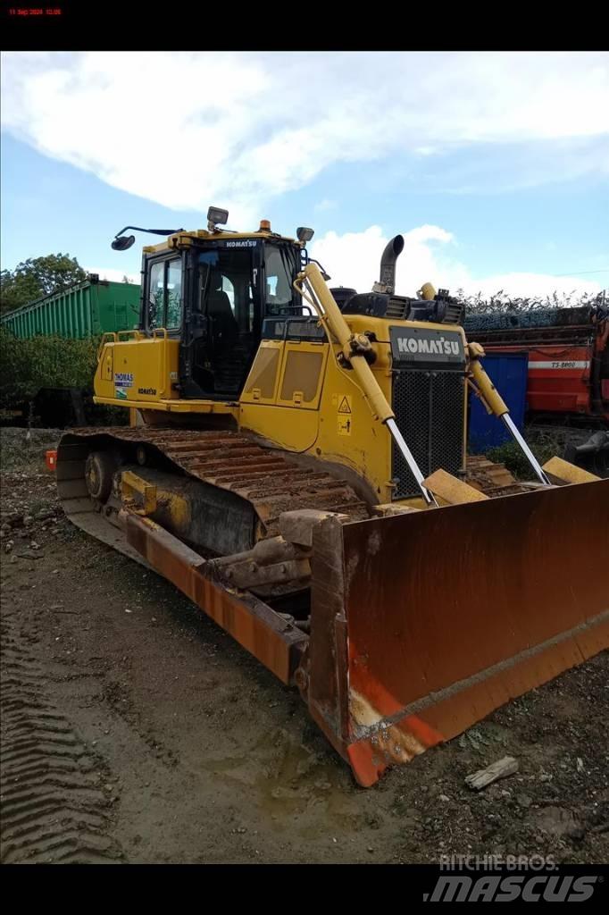 Komatsu D 65 PX-18 Dozers - Tratores rastos