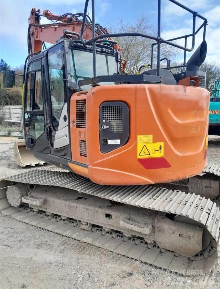 Hitachi ZX 135 US-6 Escavadoras de rastos