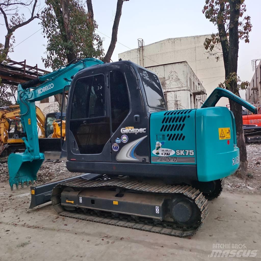 Kobelco SK75 Escavadoras Midi 7t - 12t