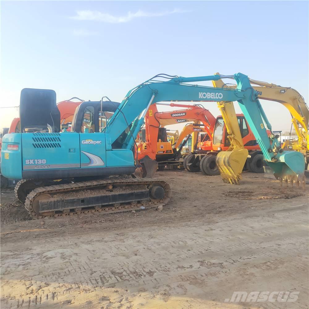 Kobelco SK130 Escavadoras de rastos