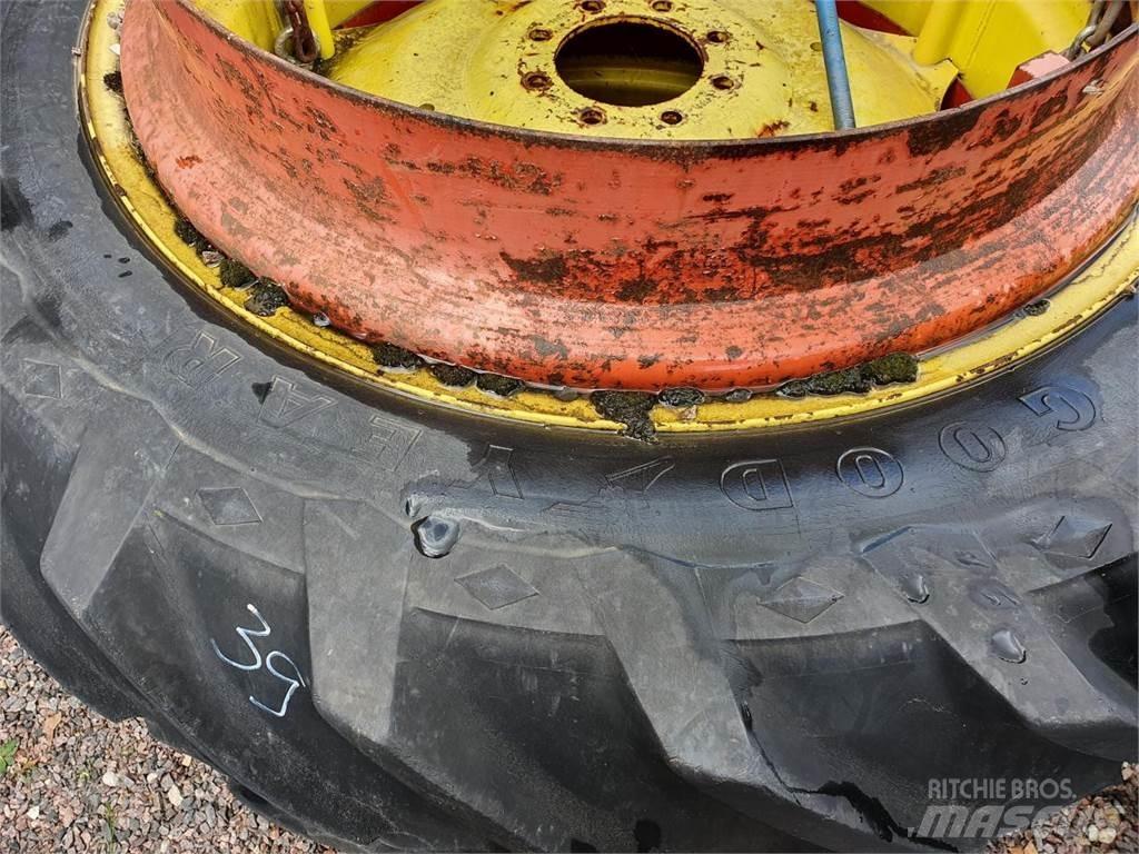 Goodyear 136-38 x2 Pneus Agrícolas