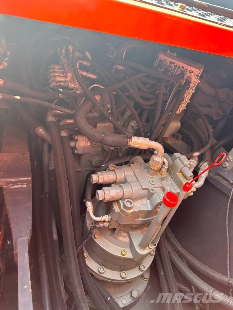 Hitachi ZX200 Escavadoras de rastos