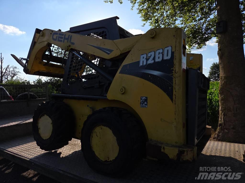 Gehl R 260 DEFECT!! Carregadoras de direcção deslizante