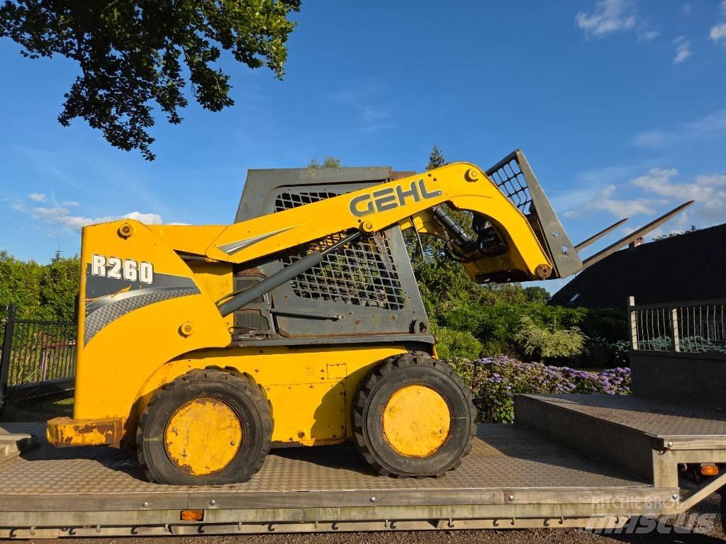 Gehl R 260 DEFECT!! Carregadoras de direcção deslizante