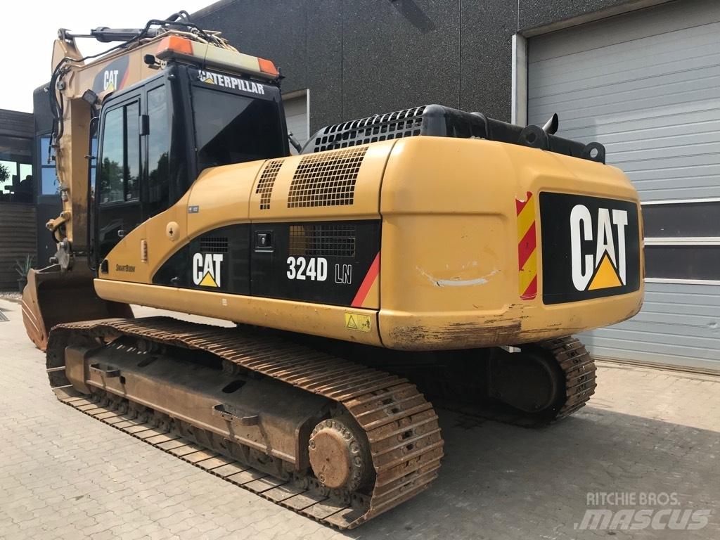CAT 324D Escavadoras de rastos
