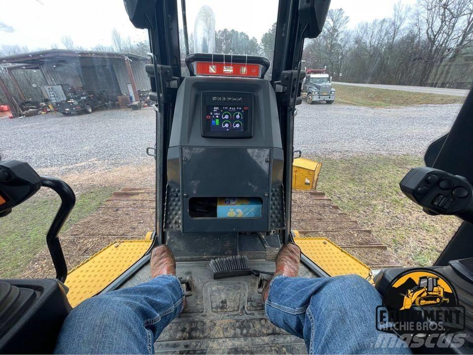 John Deere 750L Dozers - Tratores rastos
