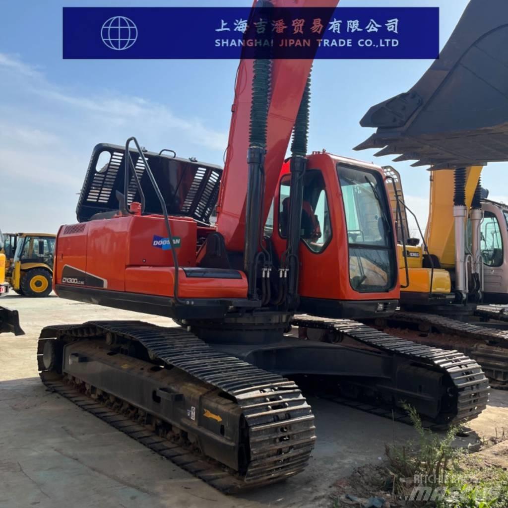 Doosan DX 300 Escavadoras de rastos