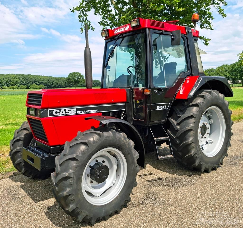 Case IH 845 xl Tratores Agrícolas usados
