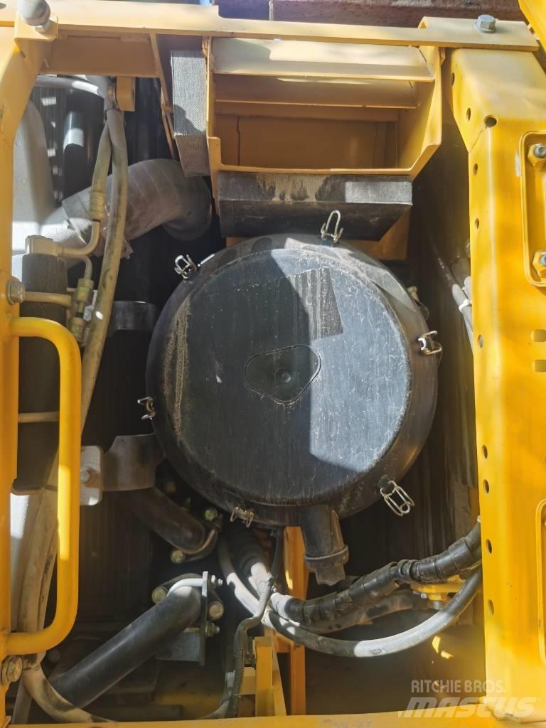 Komatsu PC 460-8 Escavadoras de rastos