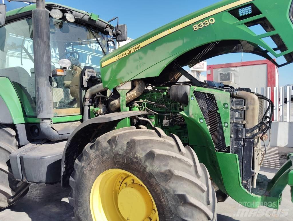 John Deere 8330 Tratores Agrícolas usados