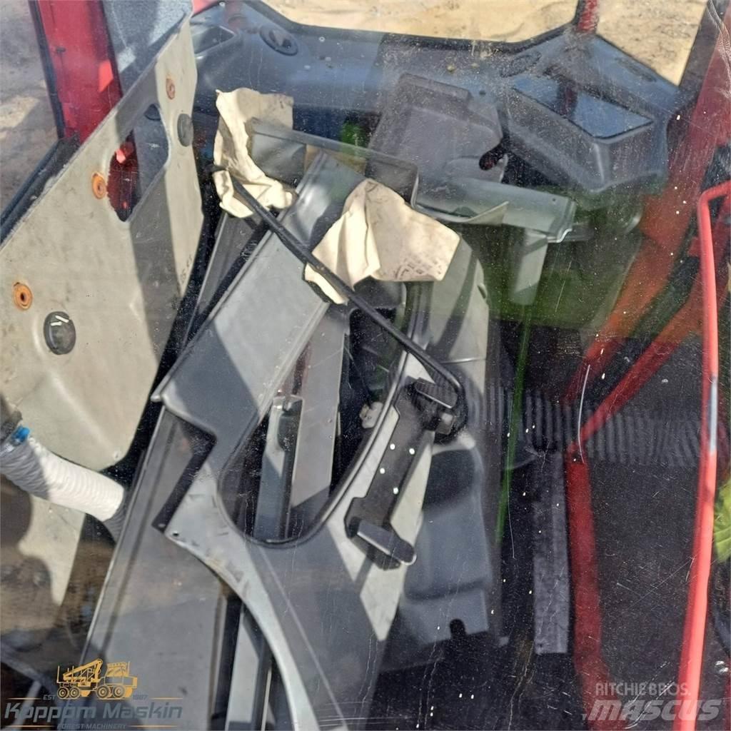 Valmet 941 Cabines e interior