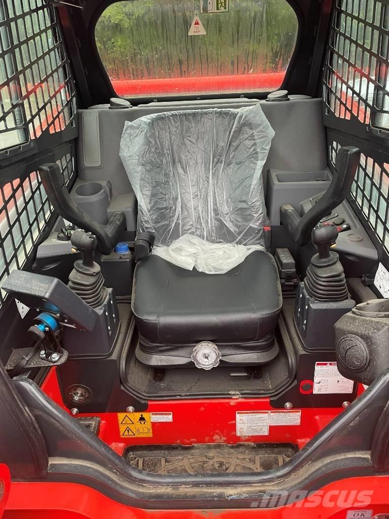 Kioti SL750 Carregadoras de direcção deslizante