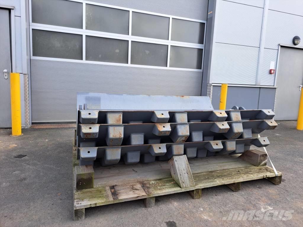Hamm HC 130i Rastos, correntes e material rodante