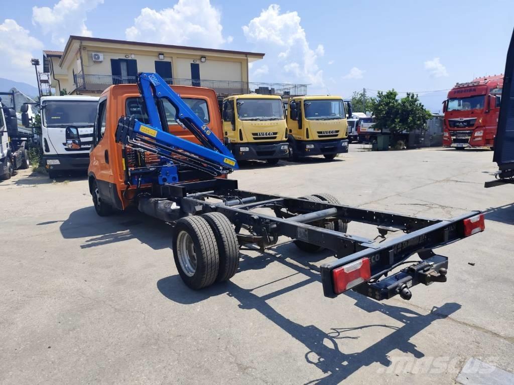 Iveco Daily 35-140 Camiões grua
