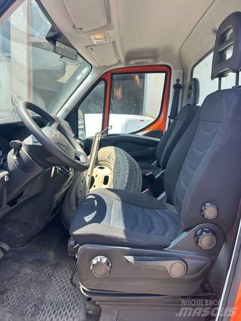 Iveco Daily 35-140 Camiões grua