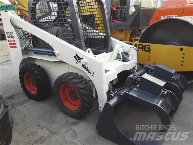 Bobcat S 250 Carregadoras de direcção deslizante