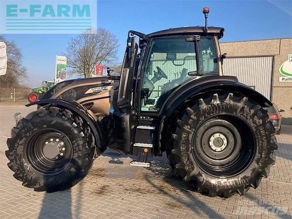 Valtra t215a Tratores Agrícolas usados