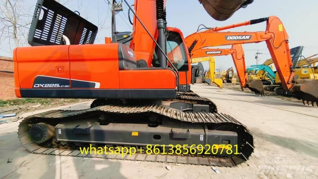 Doosan DX 225 Escavadoras de rastos