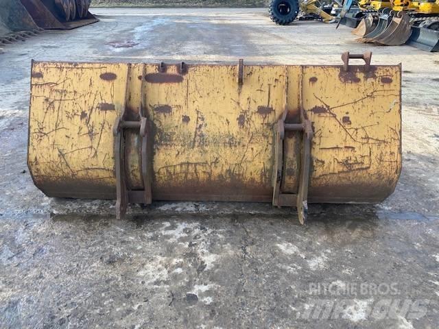 CASE 580 Baldes