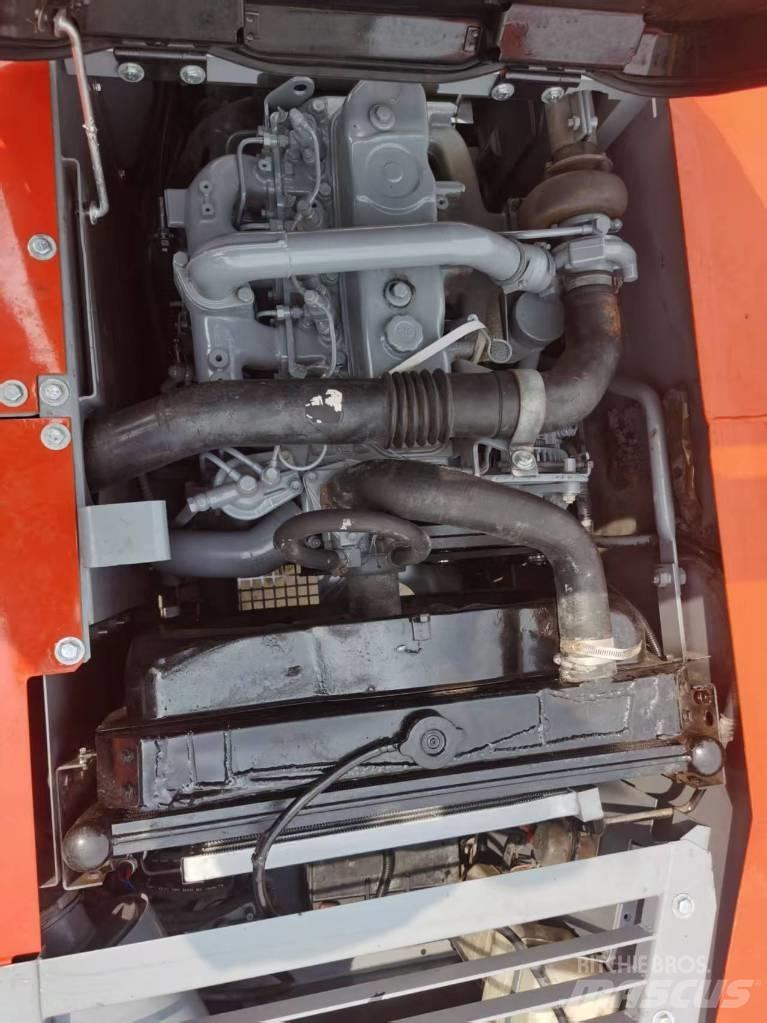 Hitachi EX 120 Escavadoras de rastos