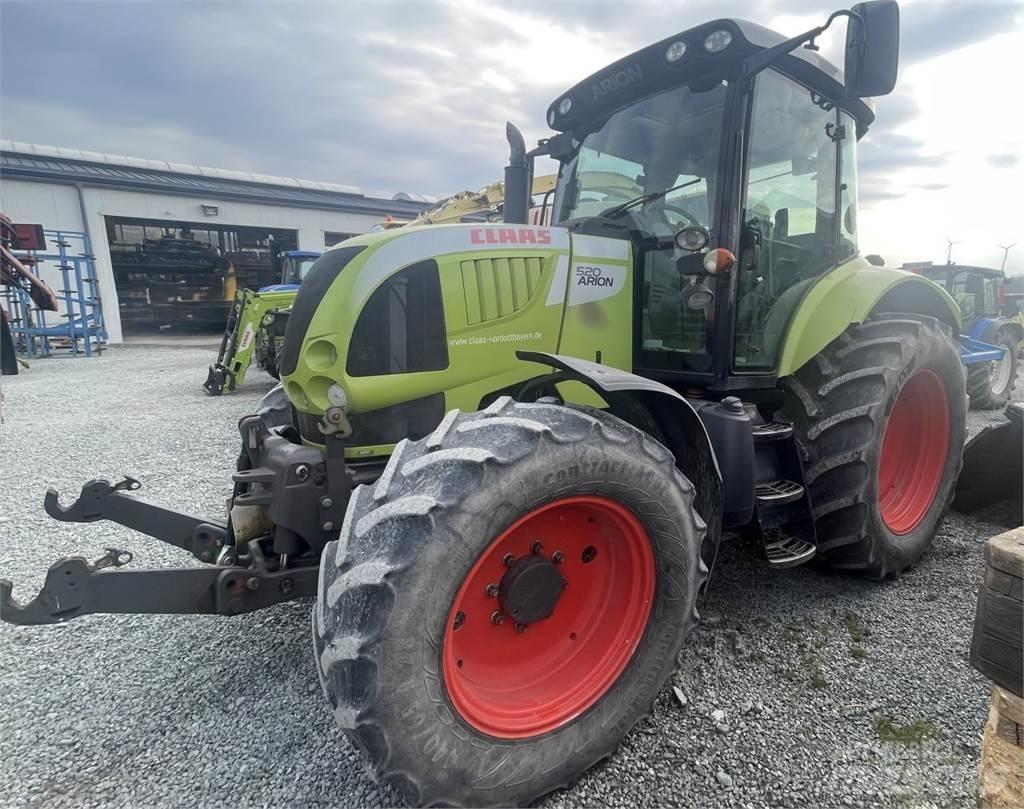 CLAAS Arion 520 Tratores Agrícolas usados