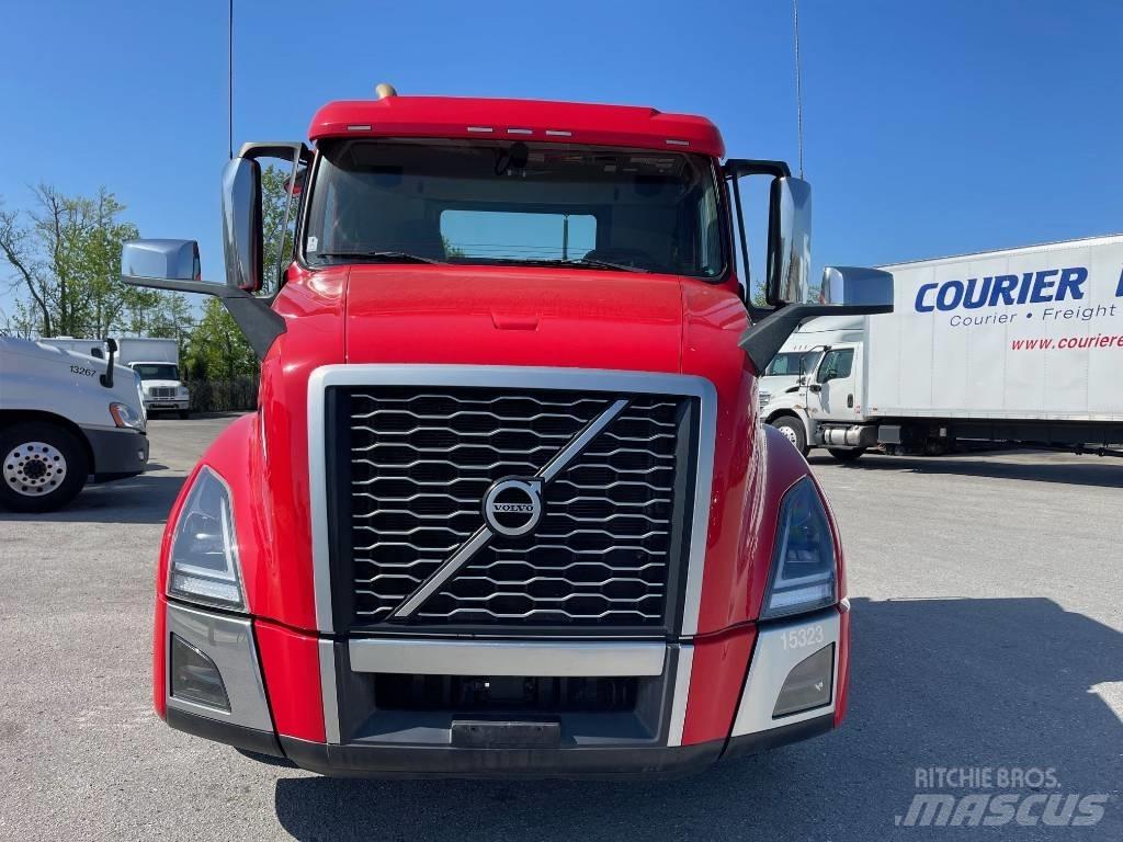 Volvo VNL64T300 Tractores (camiões)