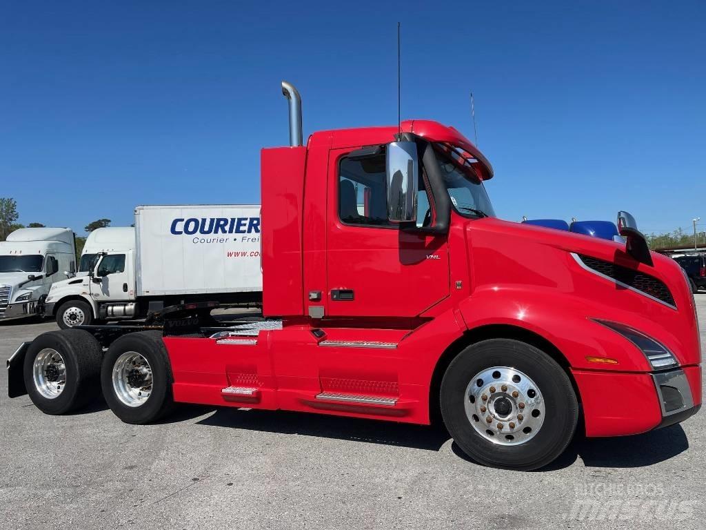 Volvo VNL64T300 Tractores (camiões)