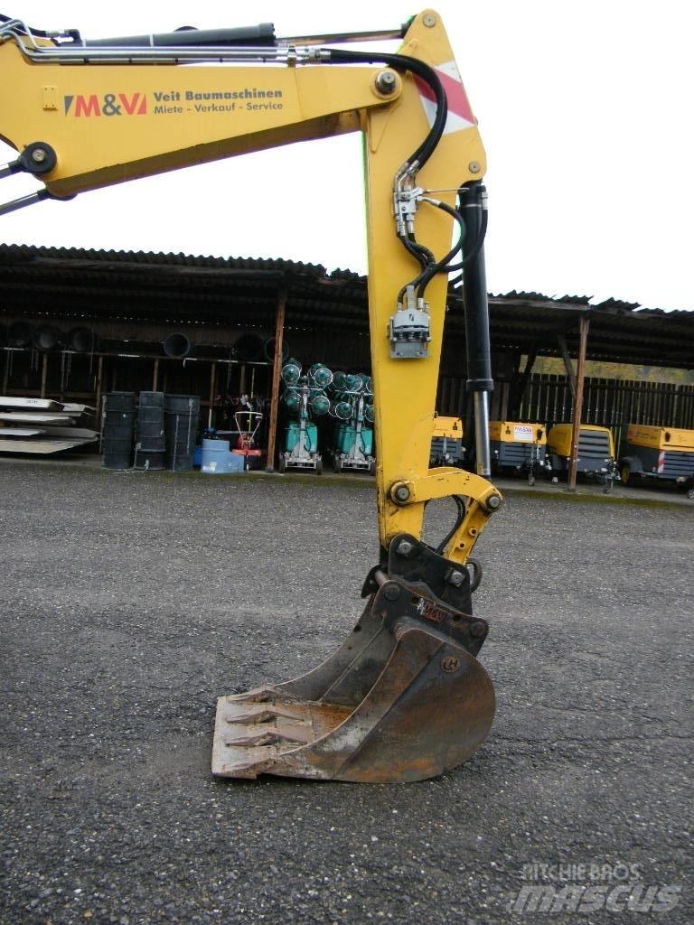 Yanmar B95W Escavadoras de rodas