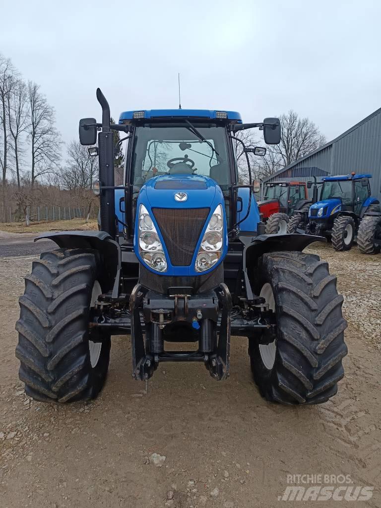 New Holland T7040 Tratores Agrícolas usados