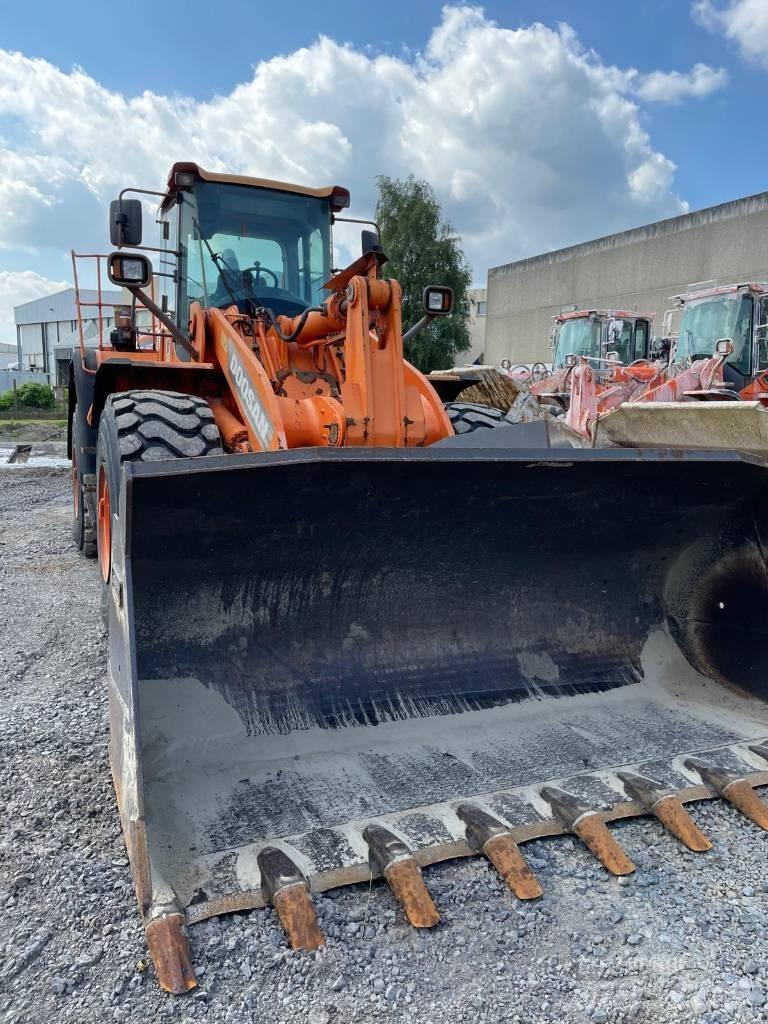 Doosan DL 420 Pás carregadoras de rodas