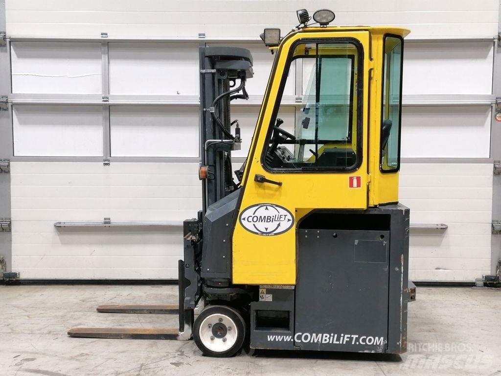 Combilift CBE2500 Carregadores laterais