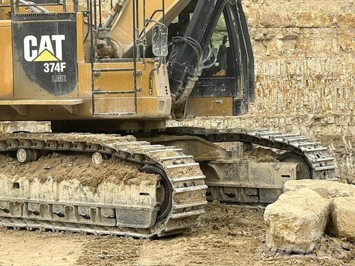 CAT 374 LME Escavadoras especiais