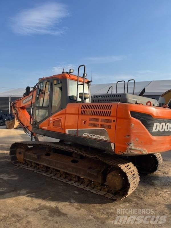 Doosan DX 225 LC-5 Escavadoras de rastos