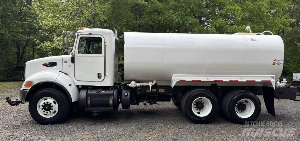 Peterbilt 348 Auto-tanques