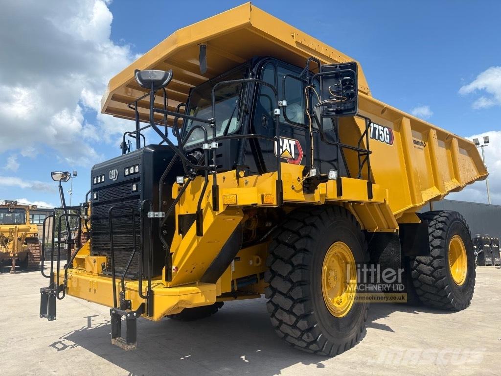 CAT 775 G Camiőes dumper basculantes rígidos