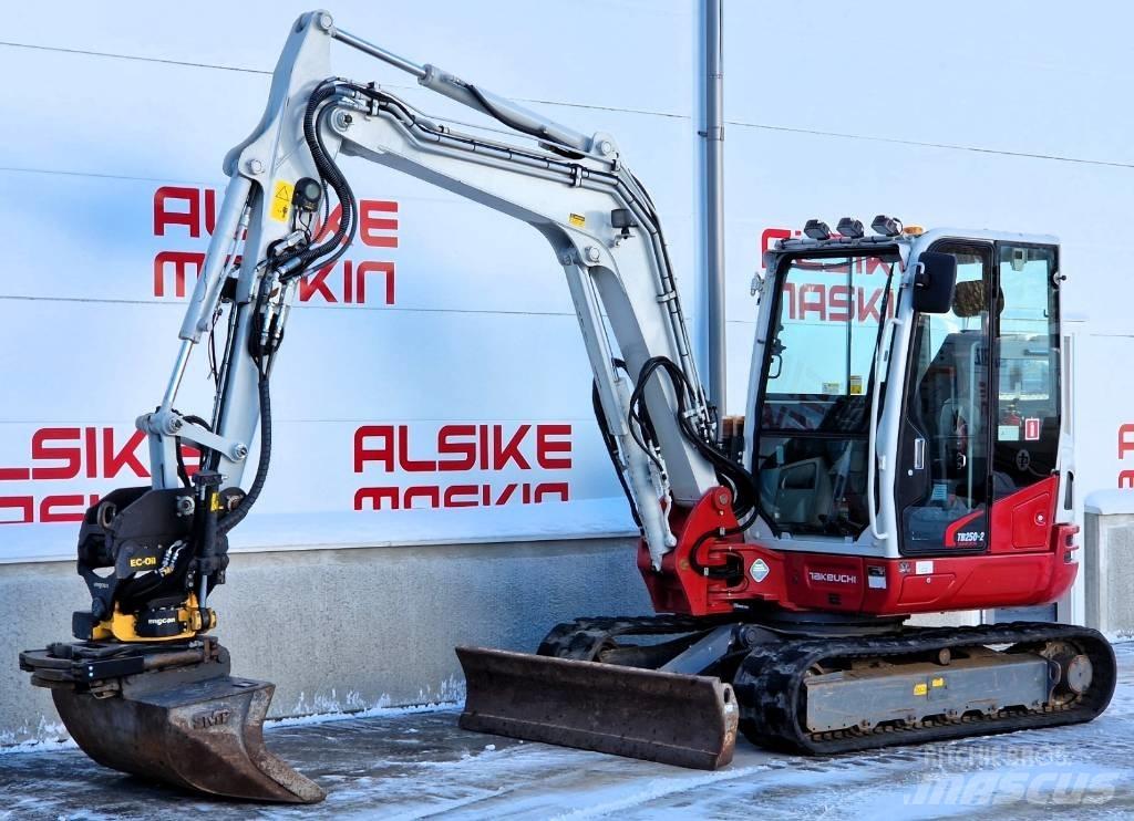 Takeuchi TB 250 Mini Escavadoras <7t