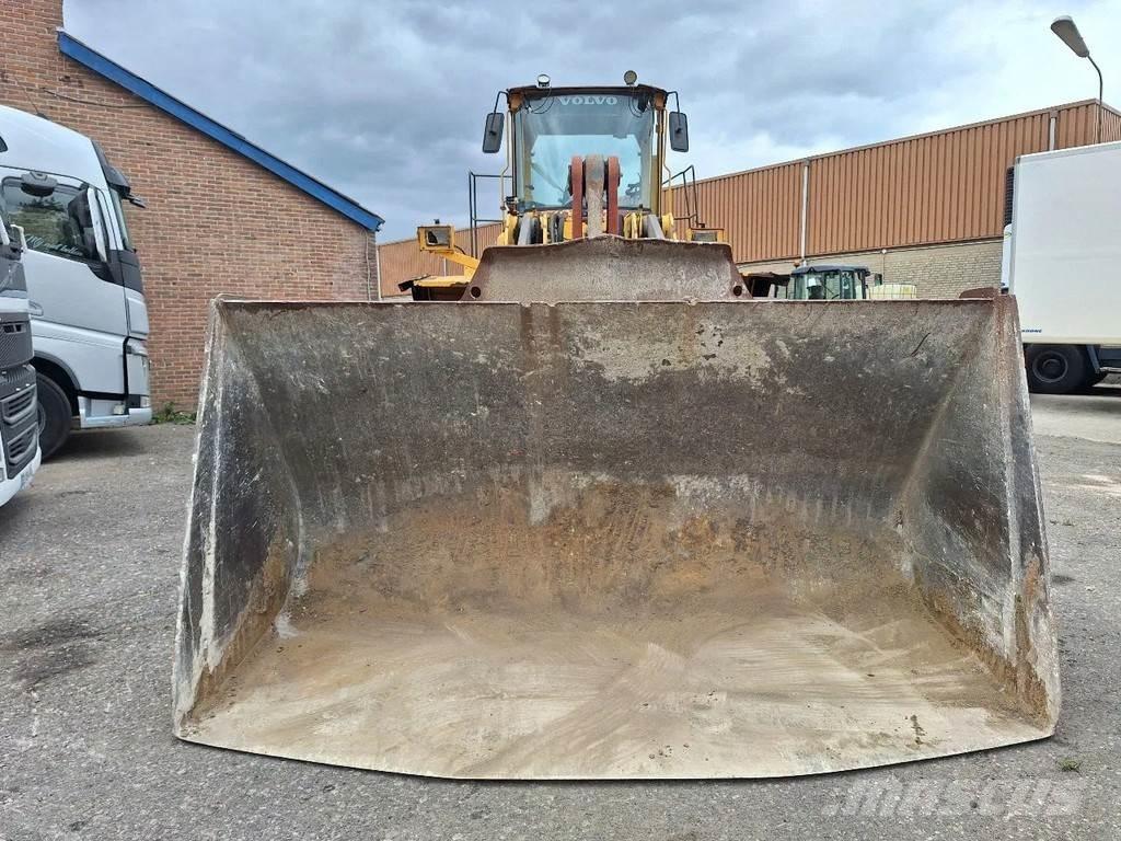 Volvo L220D Pás carregadoras de rodas