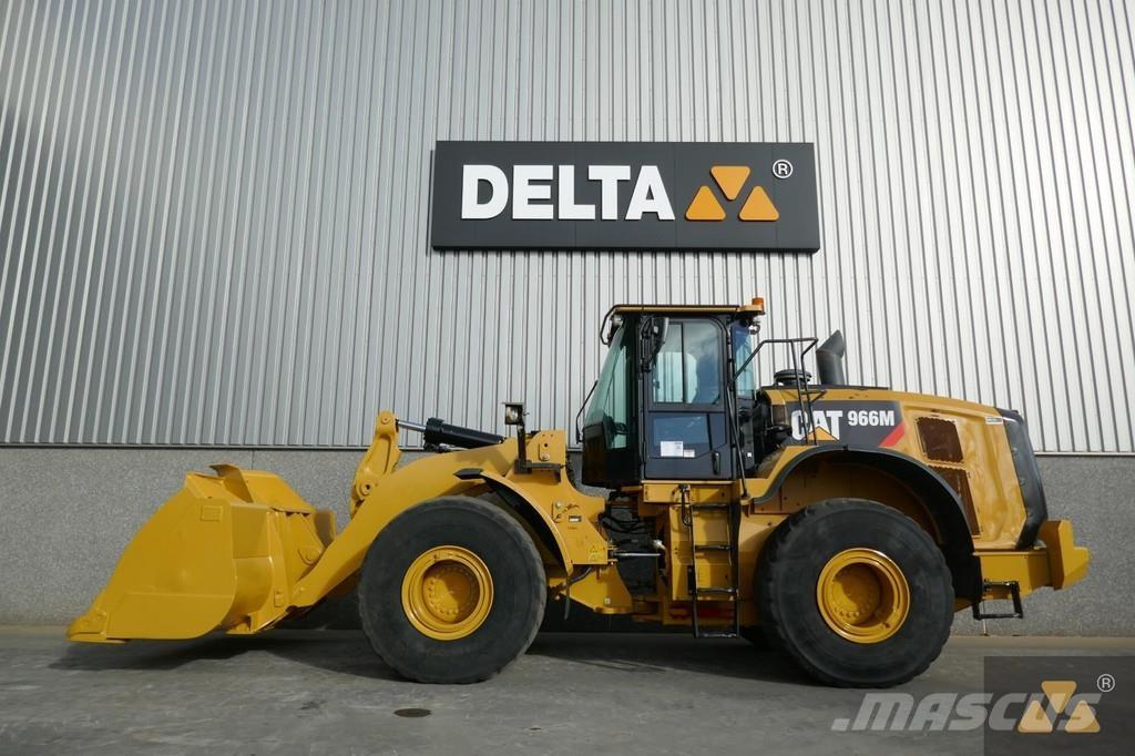 CAT 966M Pás carregadoras de rodas